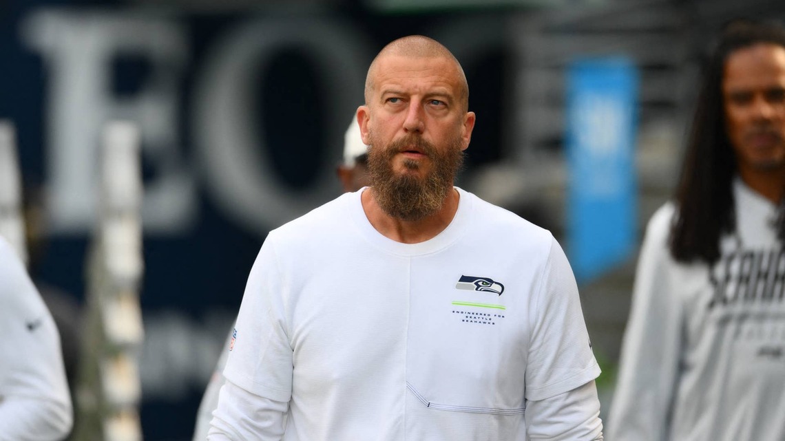 Brian Fleury's First-Down Play Calls Made Seahawks Offense Too Predictable 