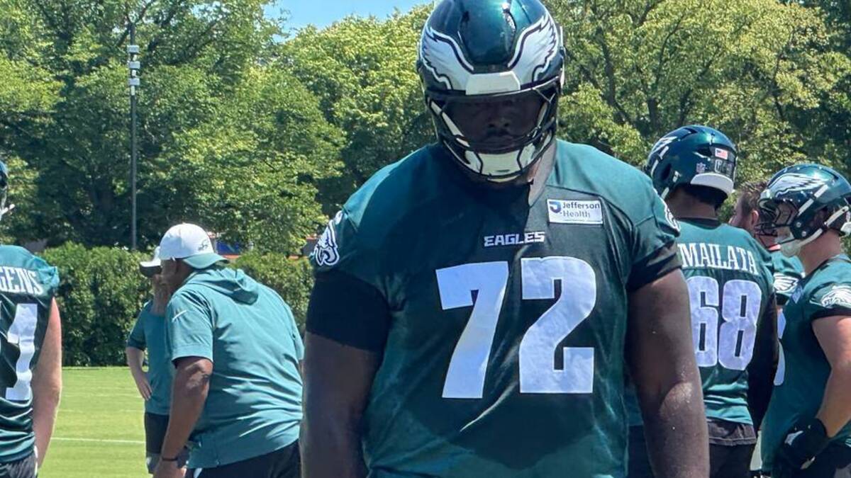 Eagles rookie OT Markell Bell at minicamp. | John McMullen/Eagles On SI 