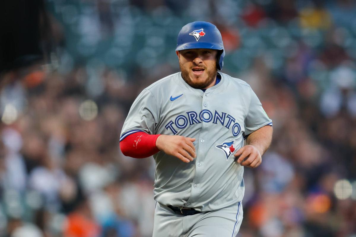  Toronto Blue Jays catcher Alejandro Kirk (30) Sergio Estrada-Imagn Images