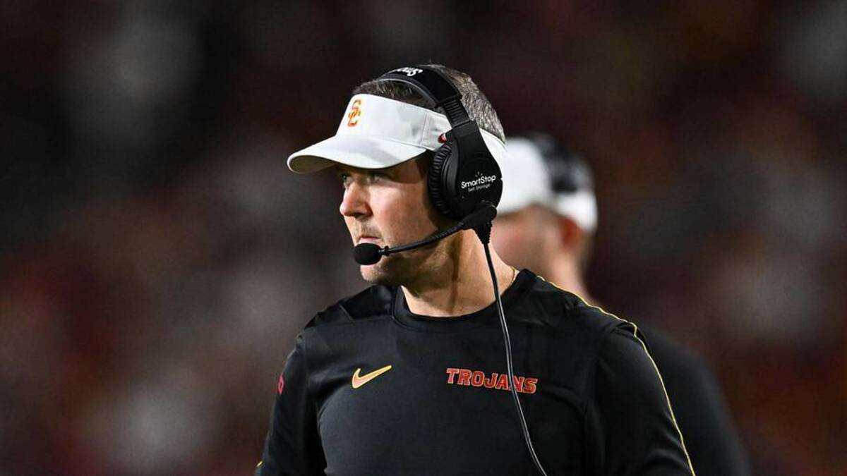  Sep 7, 2024; Los Angeles, California, USA; USC Trojans head coach Lincoln Riley reacts against the Utah State Aggies during the second quarter at United Airlines Field at Los Angeles Memorial Coliseum. Mandatory Credit: Jonathan Hui-Imagn Images | Jonathan Hui-Imagn Images 