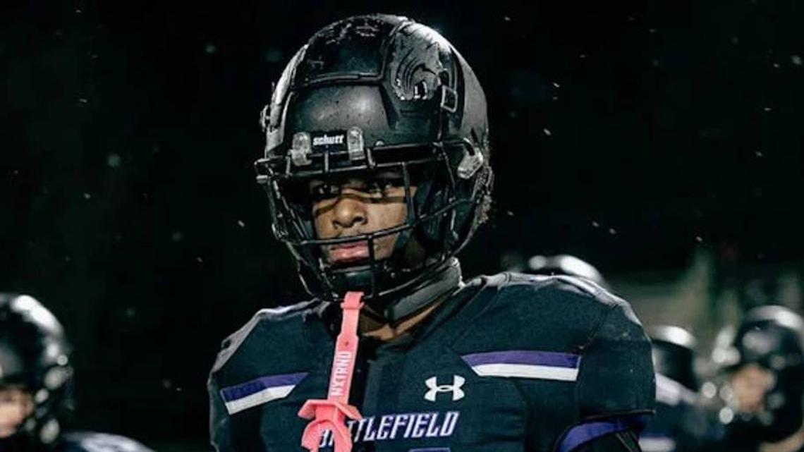 Miami's Big Recruiting Weekend Brings Another Blue-Chip Commitment from LB  Noah Glover