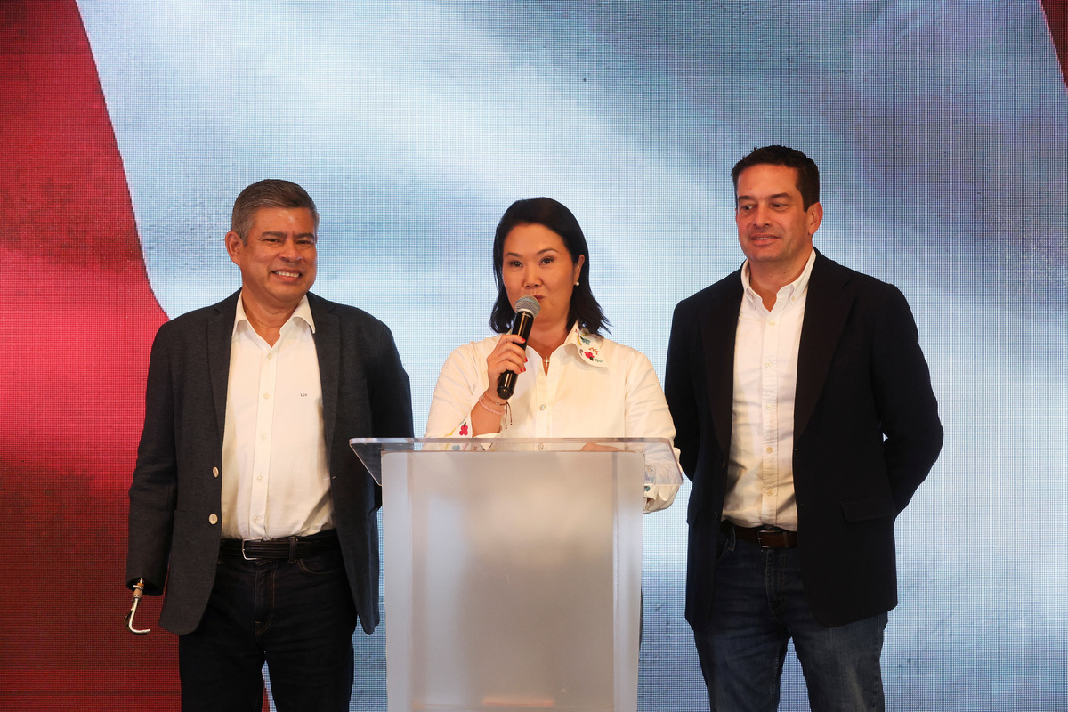 Conservative presidential candidate Keiko Fujimori addresses supporters following early results of the runoff against left-wing candidate Roberto Sanchez, in Lima, Peru June 7, 2026. REUTERS/Alessandro Cinque