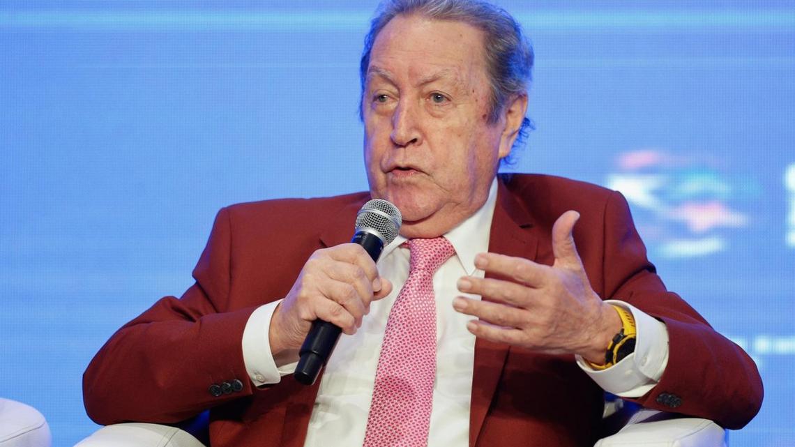 former Guatemalan President Vinicio Cerezo, a signatory of the Esquipulas peace accords, demonstrated how leadership can expand political space by prioritizing dialogue and regional peace over permanent confrontation. File Photo by Juan Pablo Pino/EPA