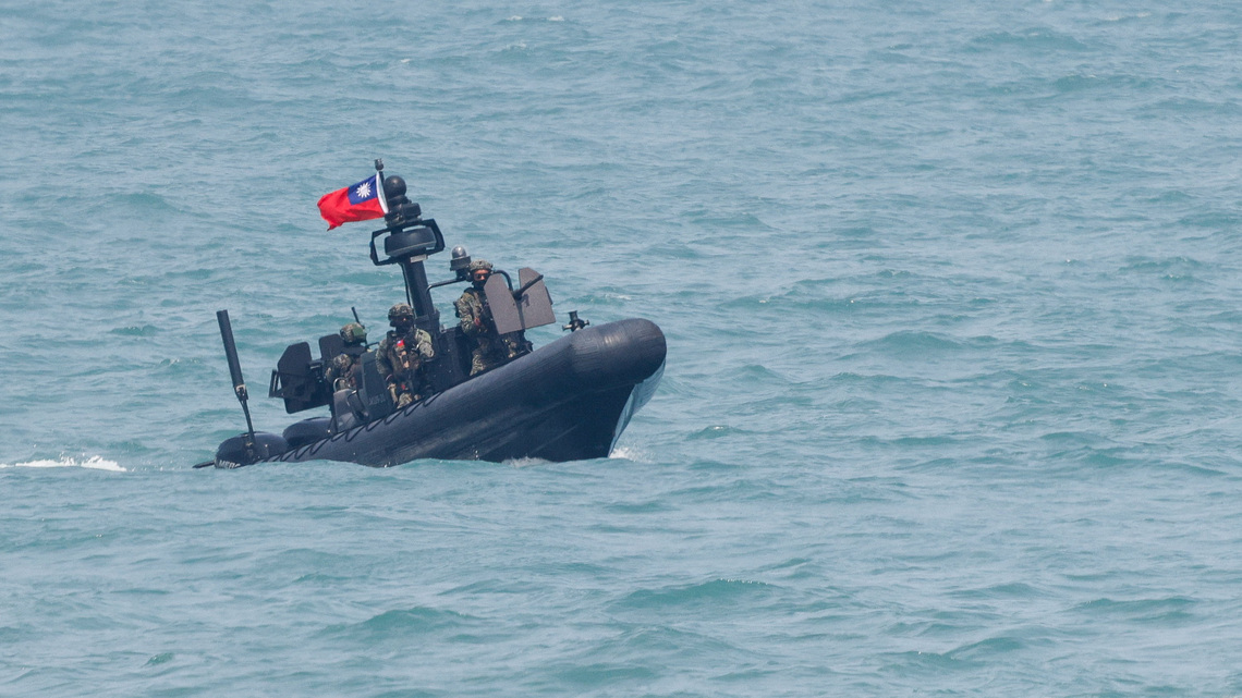 Taiwan military drills clear streets, slow internet in Taipei 