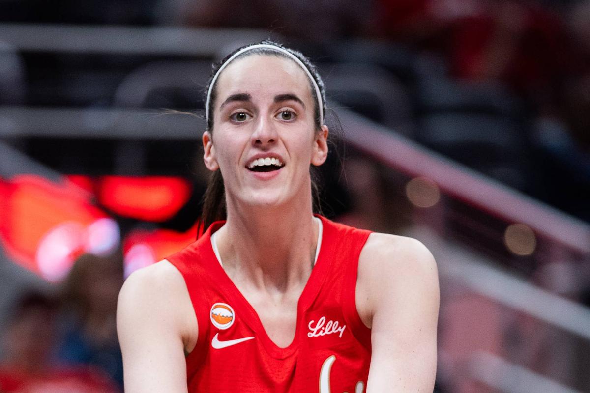  Indiana Fever guard Caitlin Clark (22) in the second half against the Golden State Valkyries at Gainbridge Fieldhouse. Trevor Ruszkowski-Imagn Images
