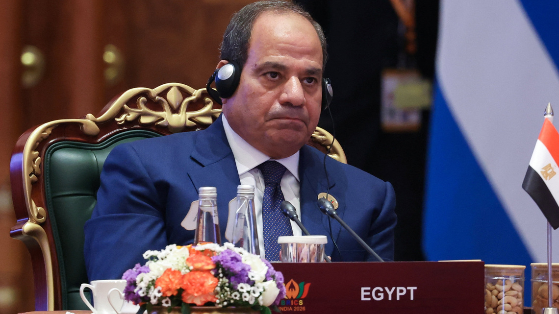 Egypt's Sisi and Saudi Crown Prince stress need for security of Red Sea navigation 