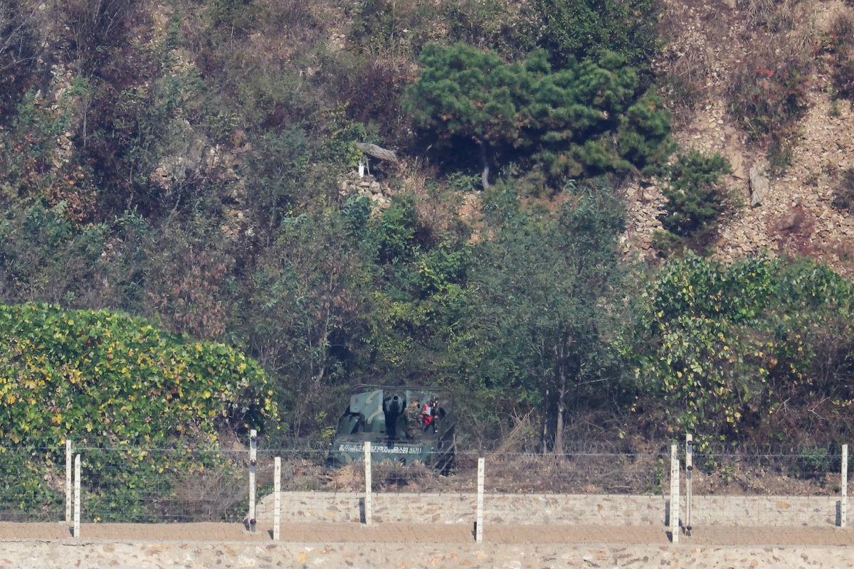North Korean artillery pointed south stirs concern at border ...
