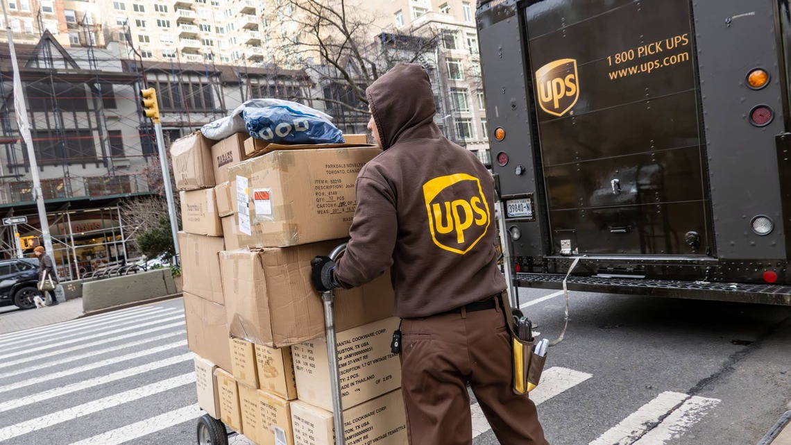 FedEx and UPS face a new pricing threat from an old rival 