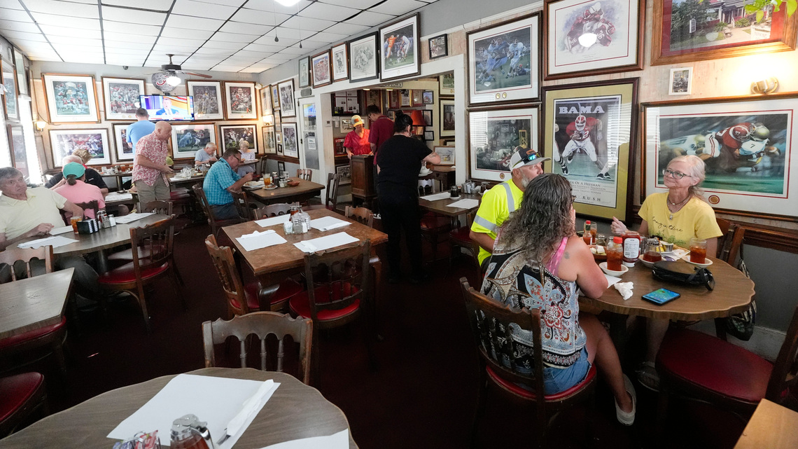 Where did 'Bear' Bryant eat? Visit his favorite spots | Exclusive 