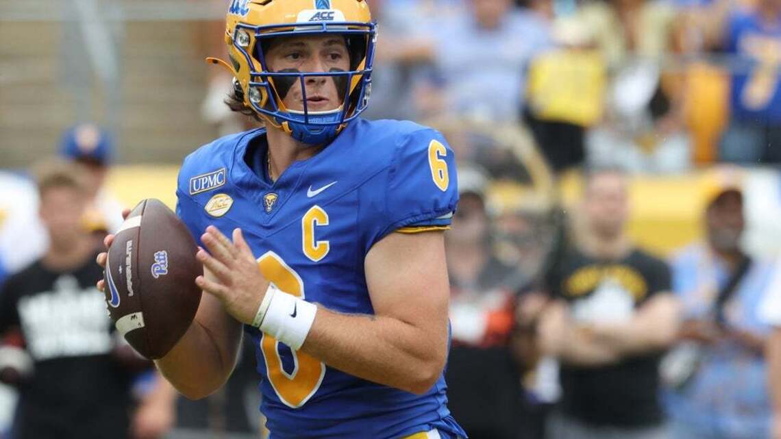 Mason Heintschel throws 7 TDs, Pittsburgh dominates Miami (Ohio) 