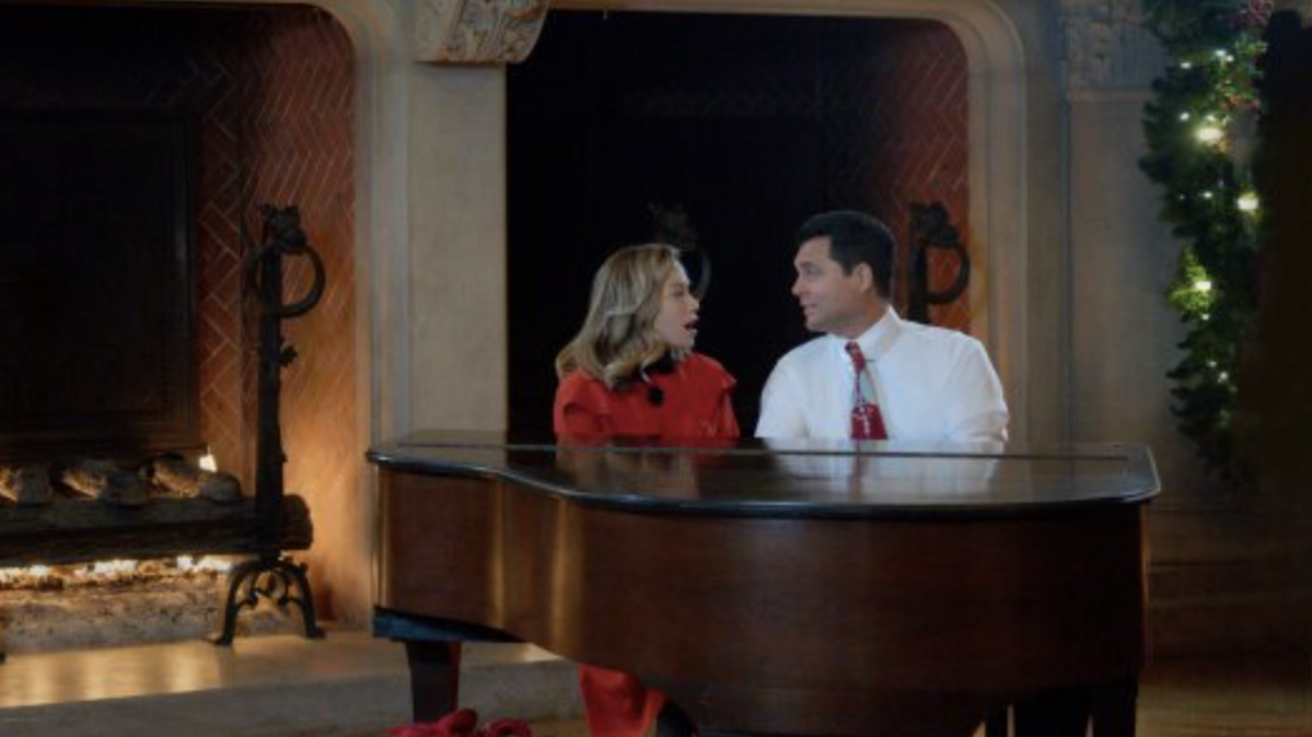 Bethany Joy Lenz and Kristoffer Polaha star in the Hallmark Channel’s “A Biltmore Christmas,” which will premiere on Sunday, Nov. 26 at 8 p.m.