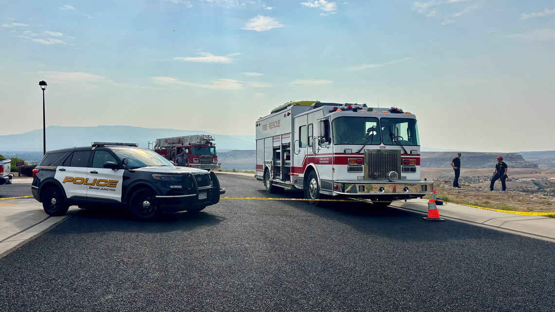 5 teens killed after driving off cliff in western Colorado 