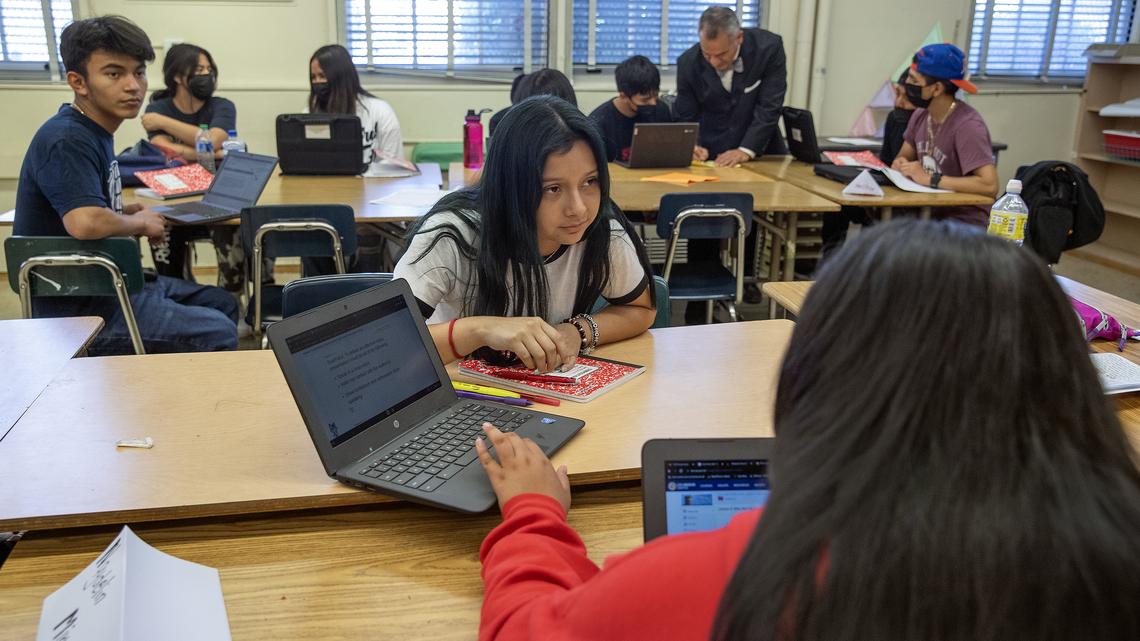 Students participate in a summer program at Canoga Park High School in June 2022 for new students to the U.S. to gain language acquisition, in Canoga Park, California. (Mel Melcon/Los Angeles Times/TNS)
