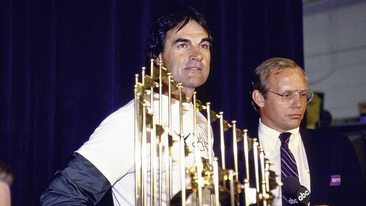  Tony La Russa looks on behind the the Commissioner's Trophy after winning the 1989 World Series with the Oakland A's. | John Iacono/Sports Illustrated 