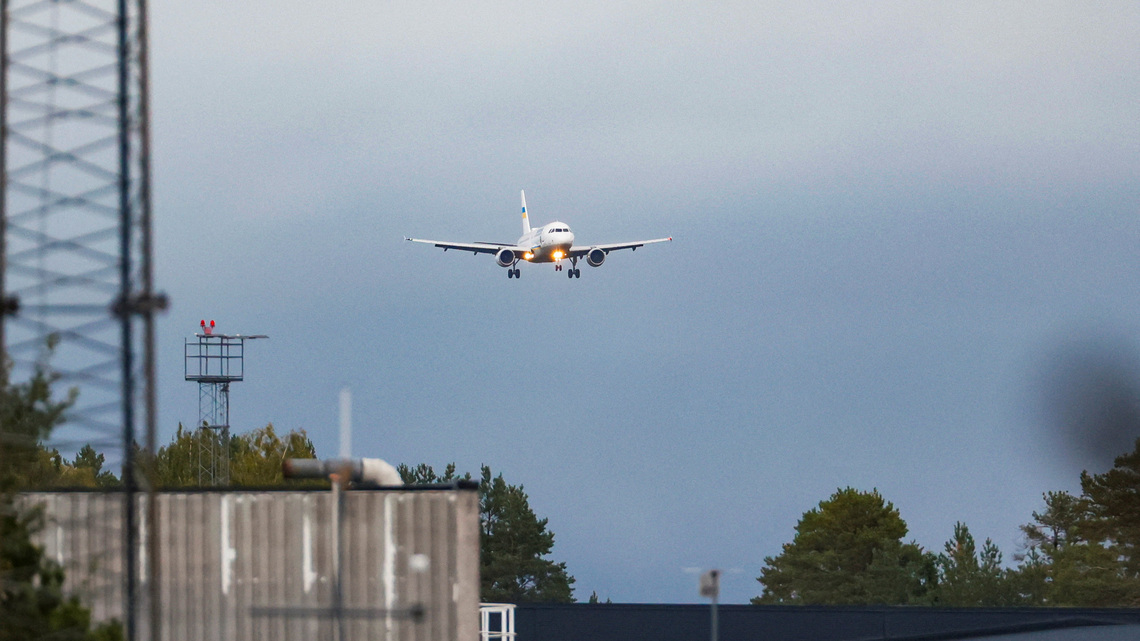 Drone alert delayed Zelenskiy's departure for Norway, Moldova says