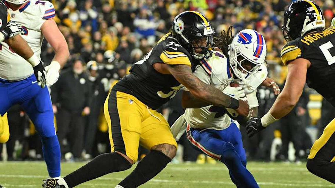 Nov 30, 2025; Pittsburgh, Pennsylvania, USA; Pittsburgh Steelers linebacker Malik Harrison (50) tackles Buffalo Bills running back James Cook III (4) during the second half at Acrisure Stadium. Mandatory Credit: Barry Reeger-Imagn Images | Barry Reeger-Imagn Images 