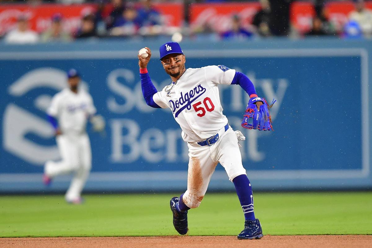  Los Angeles Dodgers shortstop Mookie Betts (50) © Gary A. Vasquez-Imagn Images