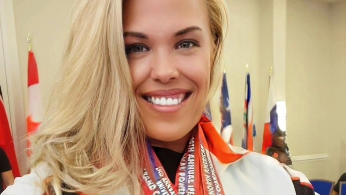 Canadian Athlete April Hutchinson Shows Public Support For Sophie Cunningham 
