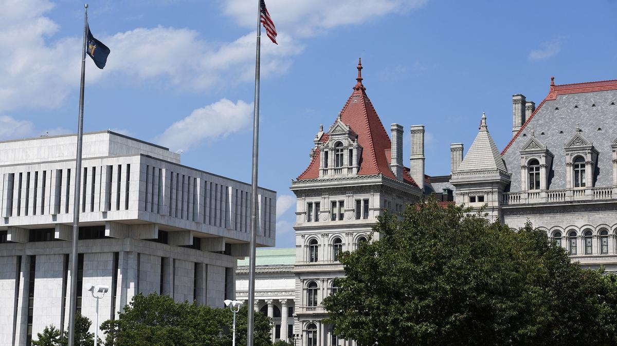 FILE PHOTO: The Capitol in Albany, New York, U.S., August 6, 2021. REUTERS/Cindy Schultz/File Photo