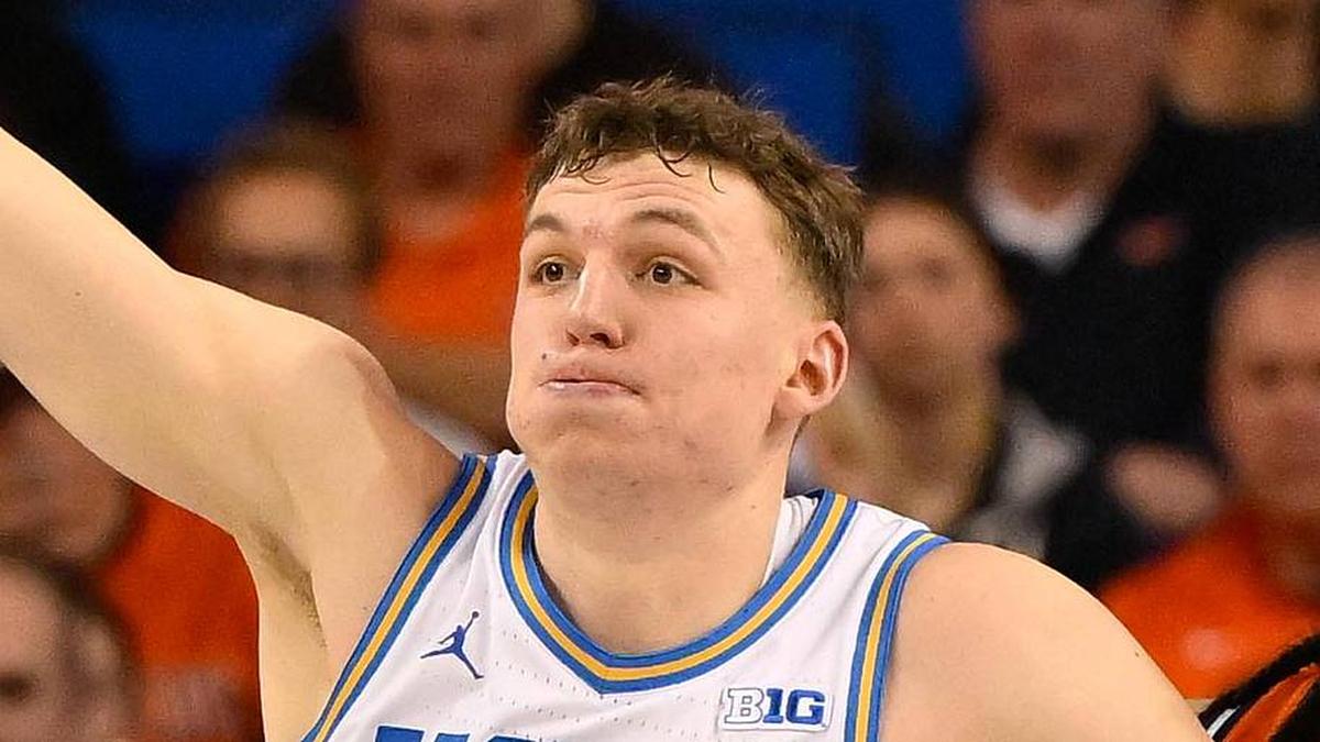  Feb 21, 2026; Los Angeles, California, USA; UCLA forward Tyler Bilodeau (34) and Illinois guard Kylan Boswell (4) during the 2nd half at Pauley Pavilion presented by Wescom Financial. Mandatory Credit: Robert Hanashiro-Imagn Images | Robert Hanashiro-Imagn Images 