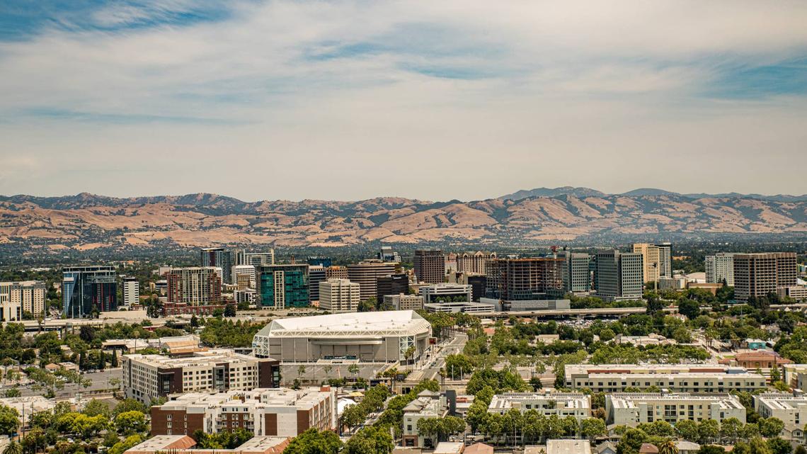 Silicon Valley CEOs increasingly make major sacrifice as Al demand shifts 