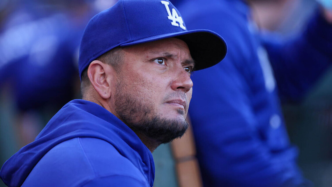 Dodgers' Miguel Rojas soaking up possible last hurrah: 'I wouldn't play for another team' 