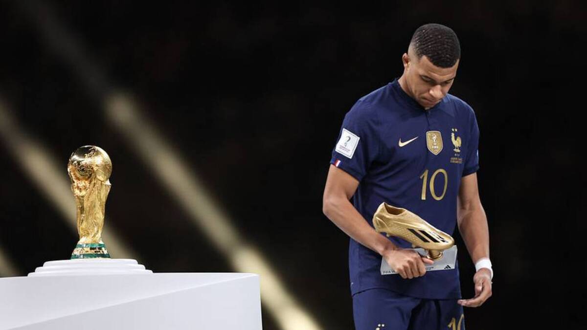  Kylian Mbappé won the Golden Boot at the 2022 World Cup. | Matthew Ashton/AMA/Getty Images 