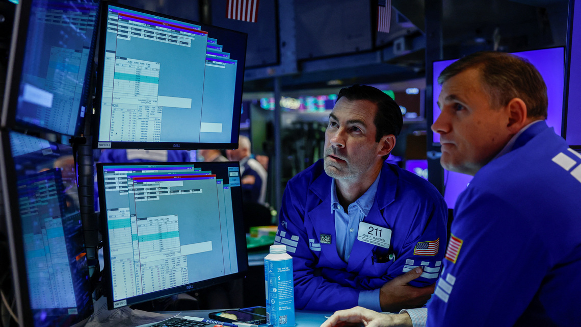 US equity funds post fourth weekly outflow on inflation worries, rate concerns 
