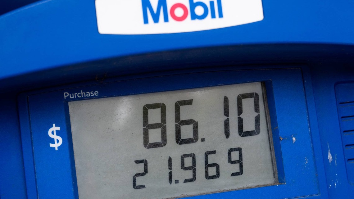 August sees a dubious record on gasoline prices 