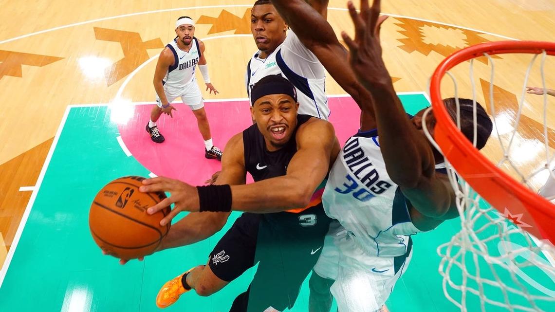 Spurs swingman Keldon Johnson wins NBA's Sixth Man award 