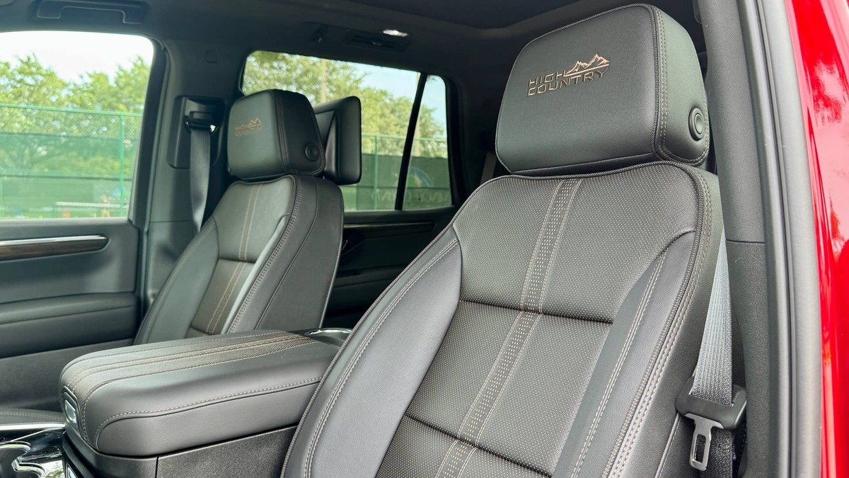  2026 Chevrolet Tahoe High Country Jared Rosenholtz/Autoblog