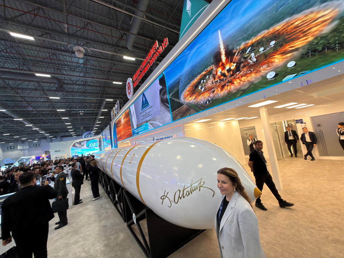 A visitor stands next to Turkish made intercontinental ballistic missile Yildirimhan at the SAHA 2026 International Defence and Aerospace Exhibition in Istanbul, Turkey, May 8, 2026. REUTERS/Murad Sezer