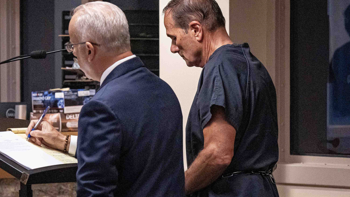 Suspended courts clerk Mike Caruso to remain on November ballot