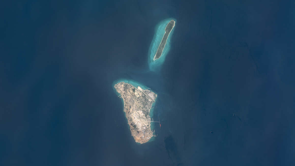 Kharg Island/Iran  April 6, 2026. Kharg Island and nearby Khargu Island in the Persian Gulf, including storage tank arrays, an airstrip, and port infrastructure.