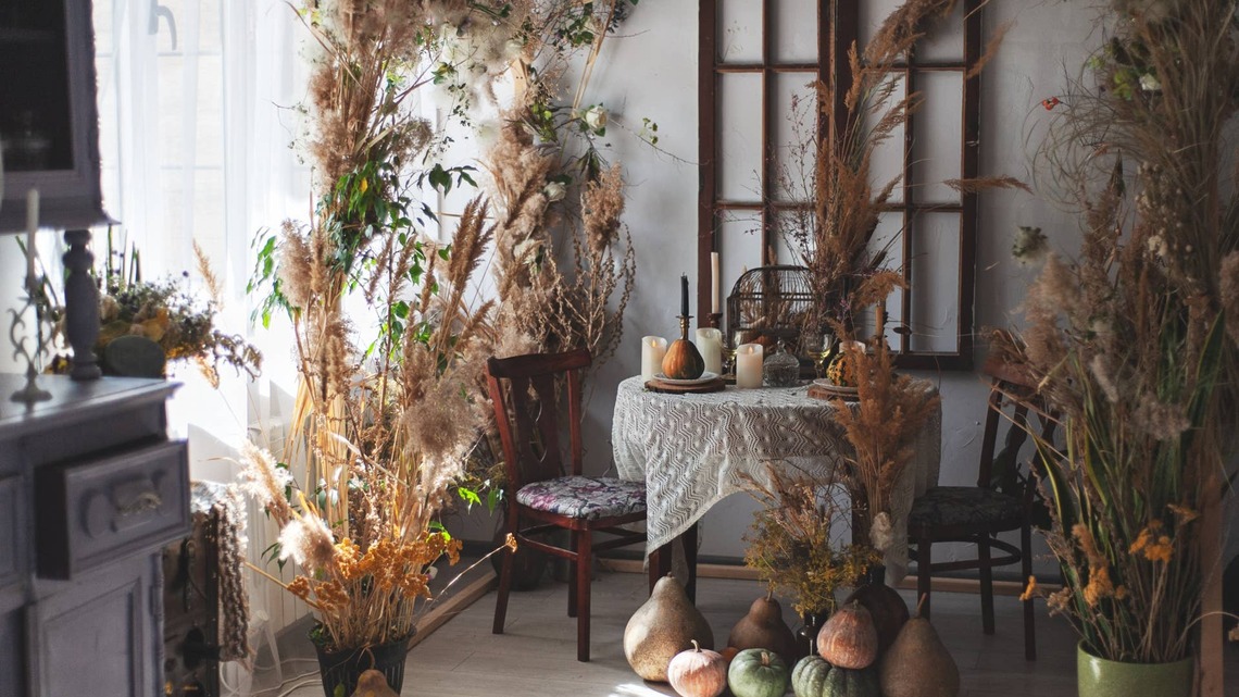 10 Designer-Approved Fall Decor Swaps That Make a Home Look More Expensive 