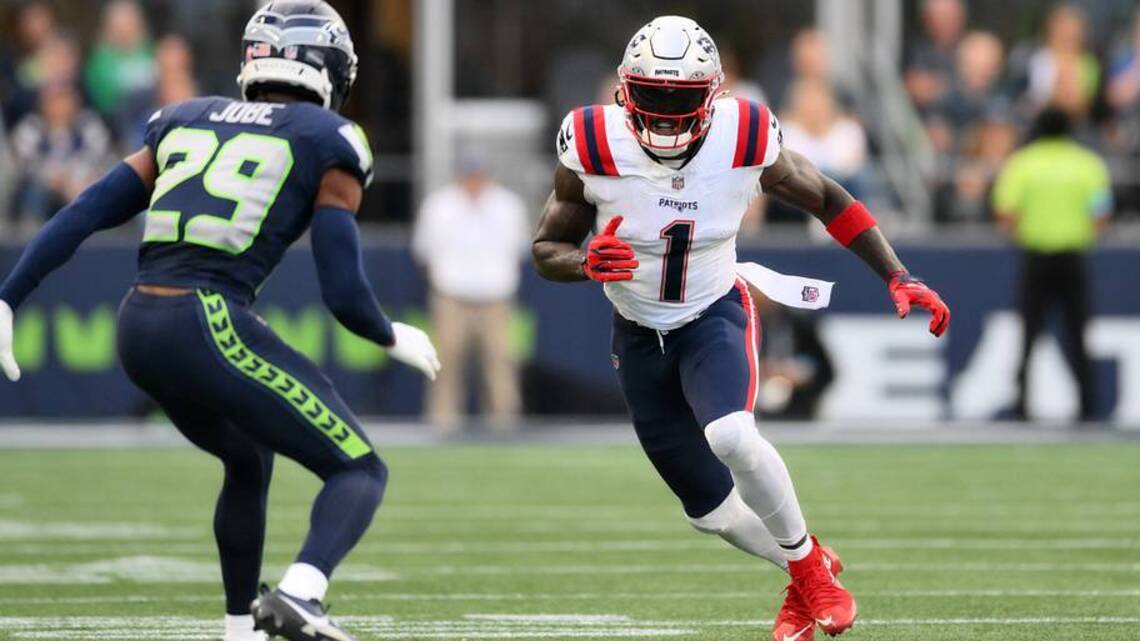 Fantasy Football Injury Impact: Latest A.J. Brown Update Could Pop DeMario Douglas' Waiver Wire Balloon