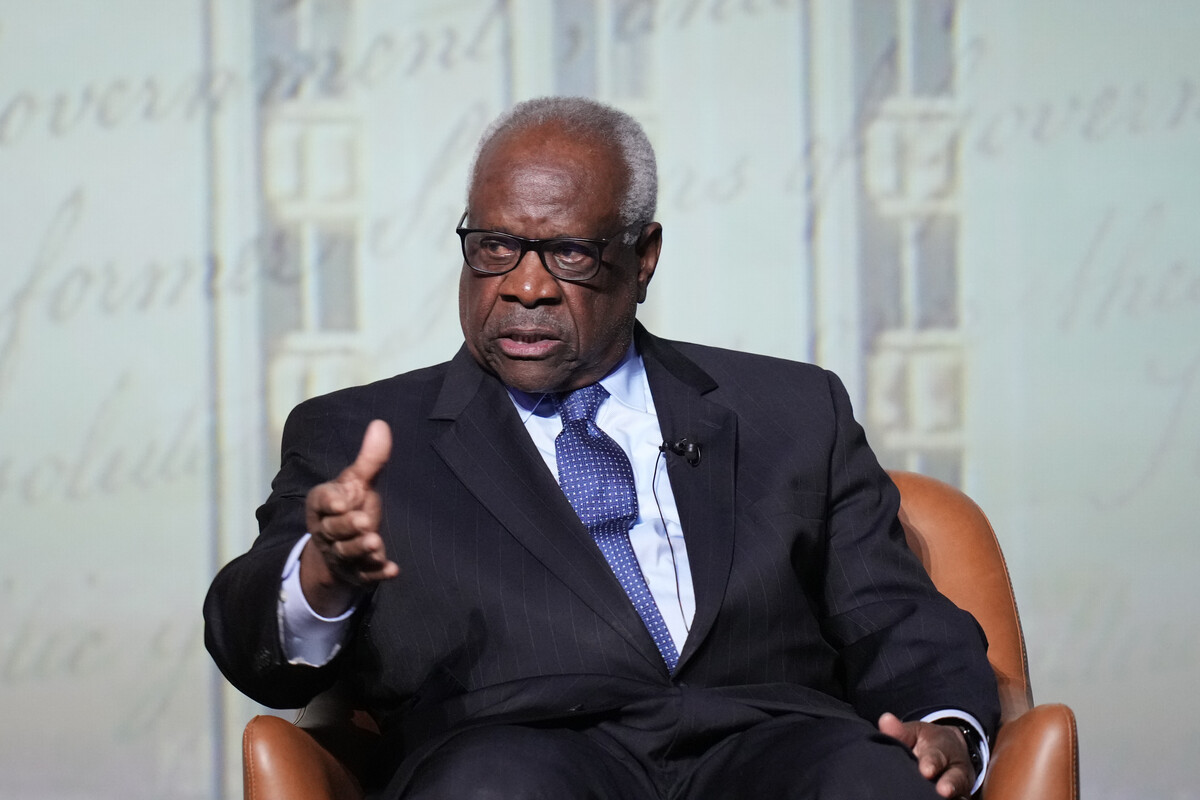  U.S. Supreme Court Associate Justice Clarence Thomas answers questions during a visit to the University of Texas at Austin, in Austin, Texas, Wednesday, April 15, 2026. (AP Photo/Eric Gay) 