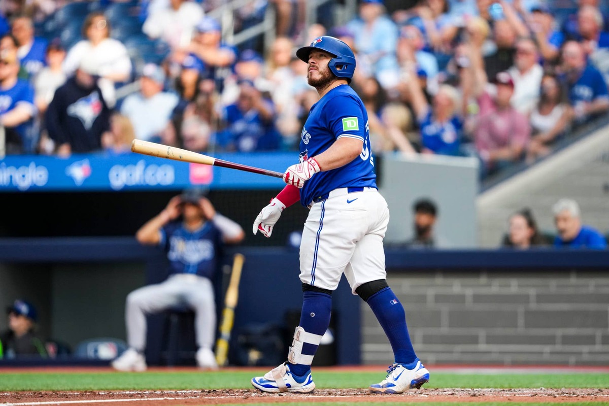 Toronto Blue Jays catcher Alejandro Kirk (30) © Kevin Sousa-Imagn Images