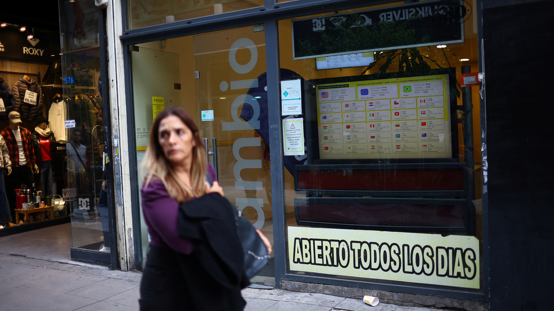 Plaza financiera argentina opera sin rumbo definido 