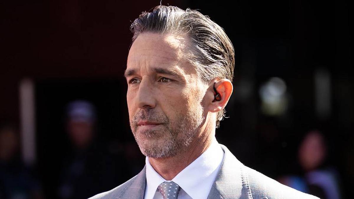  Feb 8, 2026; Santa Clara, CA, USA; NBC Sports analyst Kyle Shanahan prior to the New England Patriots game against the Seattle Seahawks in Super Bowl LX at Levi's Stadium. Mandatory Credit: Mark J. Rebilas-Imagn Images | Mark J. Rebilas-Imagn Images 