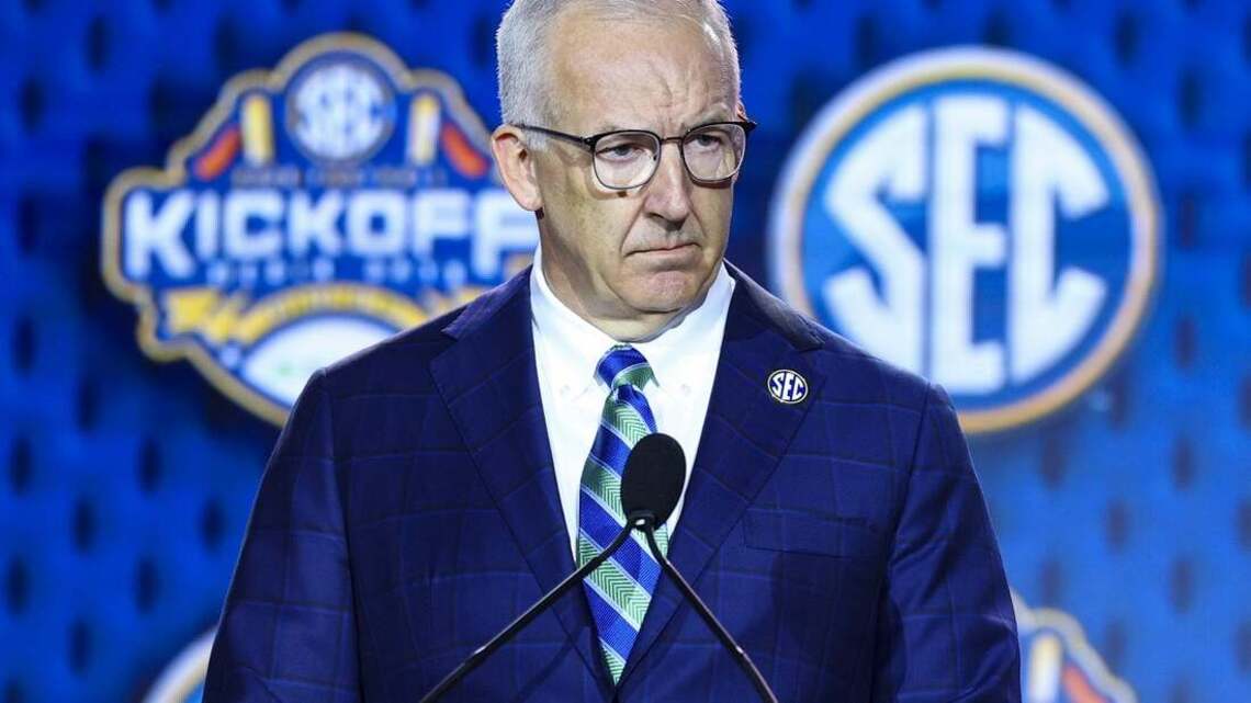 SEC reportedly to suspend coaches who bring players back from pros