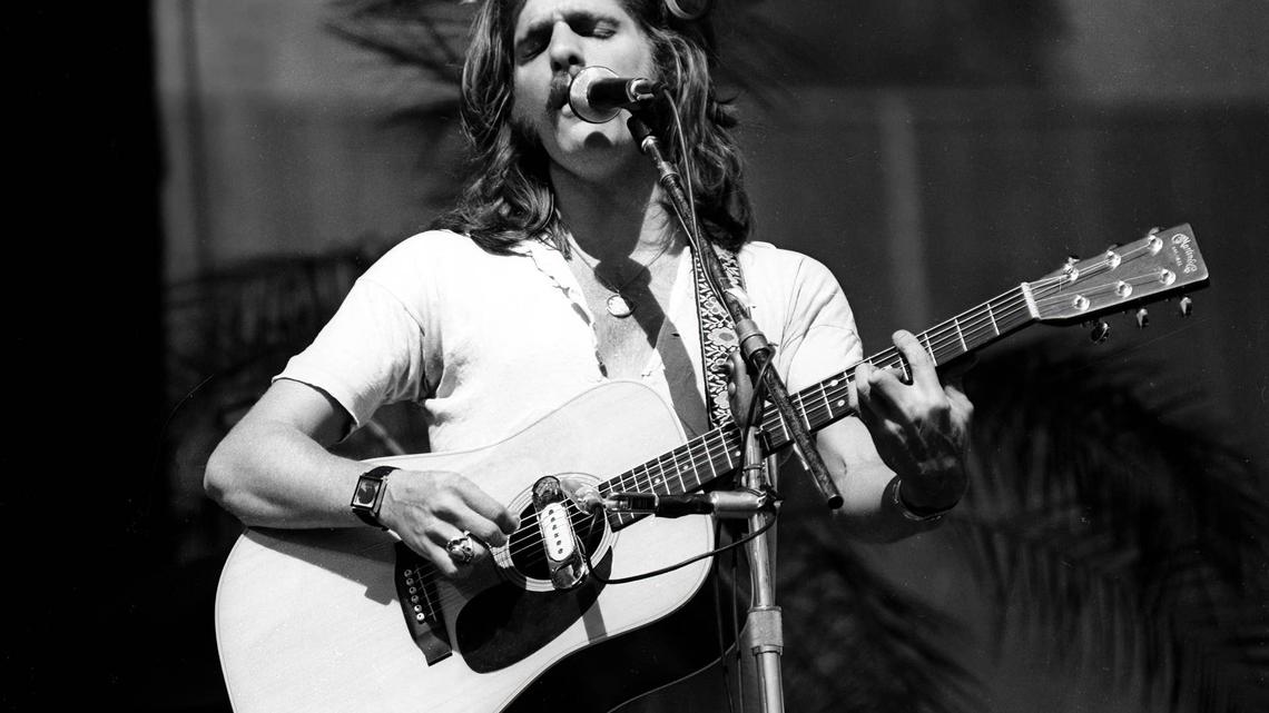 1977 No. 1 Soft Rock Ballad Became a Timeless Ode to the 'Fleeting Nature of Love' 