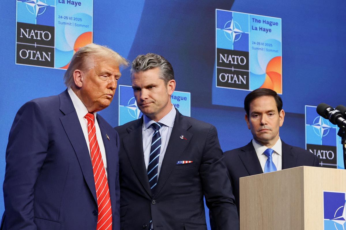 FILE PHOTO: U.S. President Donald Trump, U.S. Secretary of Defense Pete Hegseth and U.S. Secretary of State Marco Rubio attend a press conference at the NATO summit in The Hague, Netherlands June 25, 2025. REUTERS/Piroschka Van De Wouw/File Photo