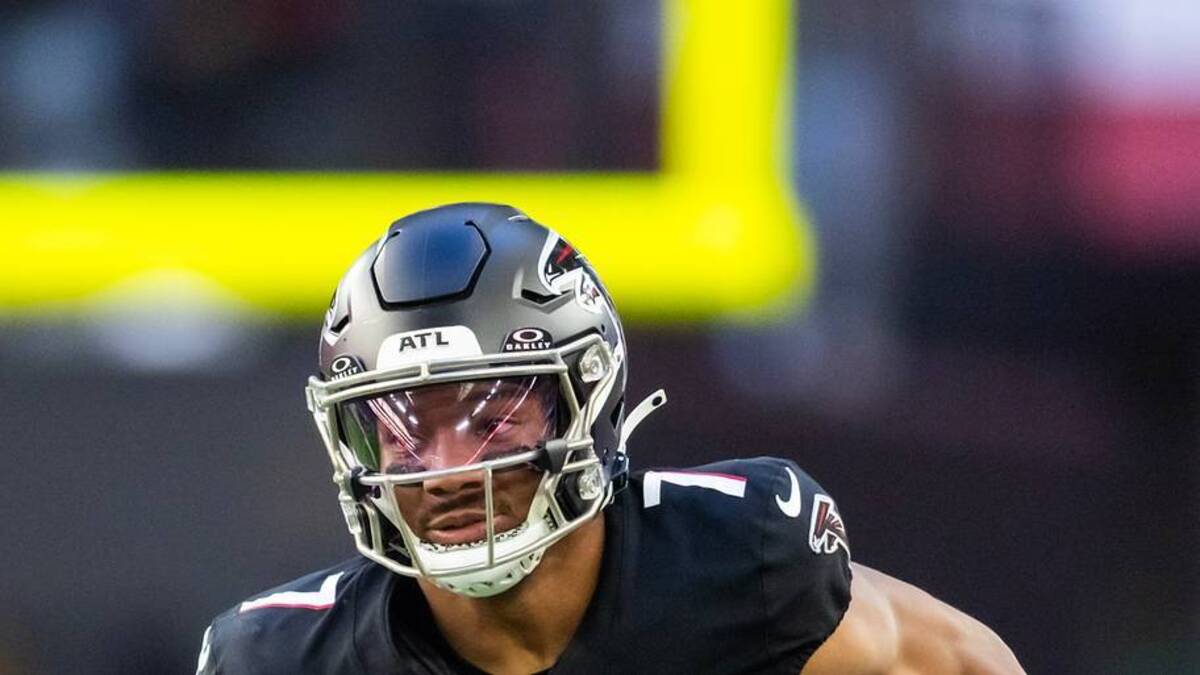  Atlanta Falcons running back Bijan Robinson (7) should challenge for the overall RB1 in 2026. Mark J. Rebilas-Imagn Images | IMAGN IMAGES via Reuters Connect 