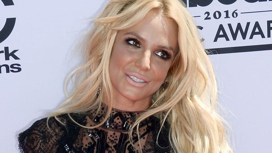 Britney Spears seeks treatment after DUI arrest 