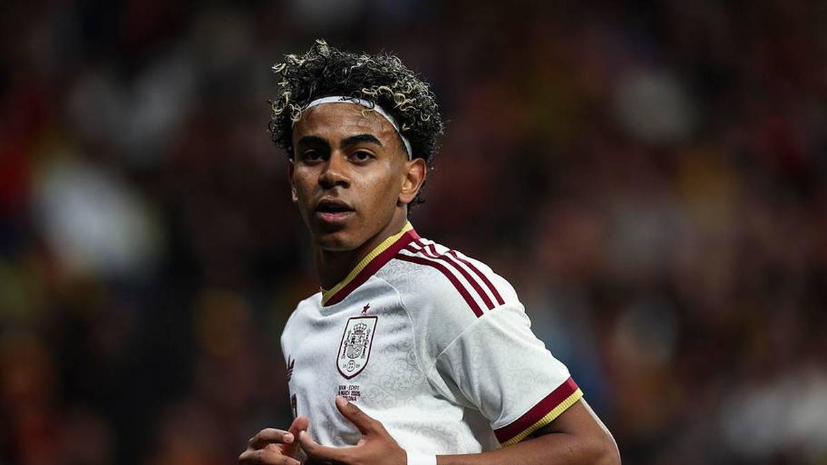  Lamine Yamal makes the squad despite an injury scare. | Xavi Bonilla/DeFodi Images/Getty Images 