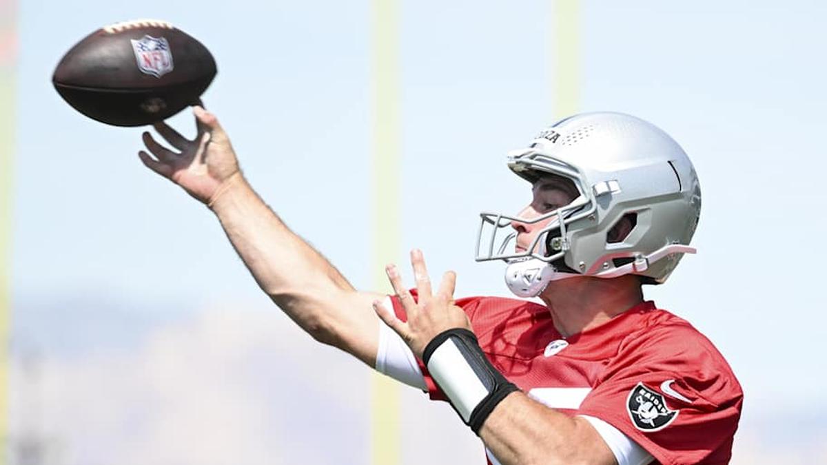  May 2, 2026; Henderson, NV, USA; Las Vegas Raiders quarterback Fernando Mendoza (15) runs through a drill during a Rookie Minicamp at Intermountain Health Performance Center. Mandatory Credit: Candice Ward-Imagn Images | Candice Ward-Imagn Images 