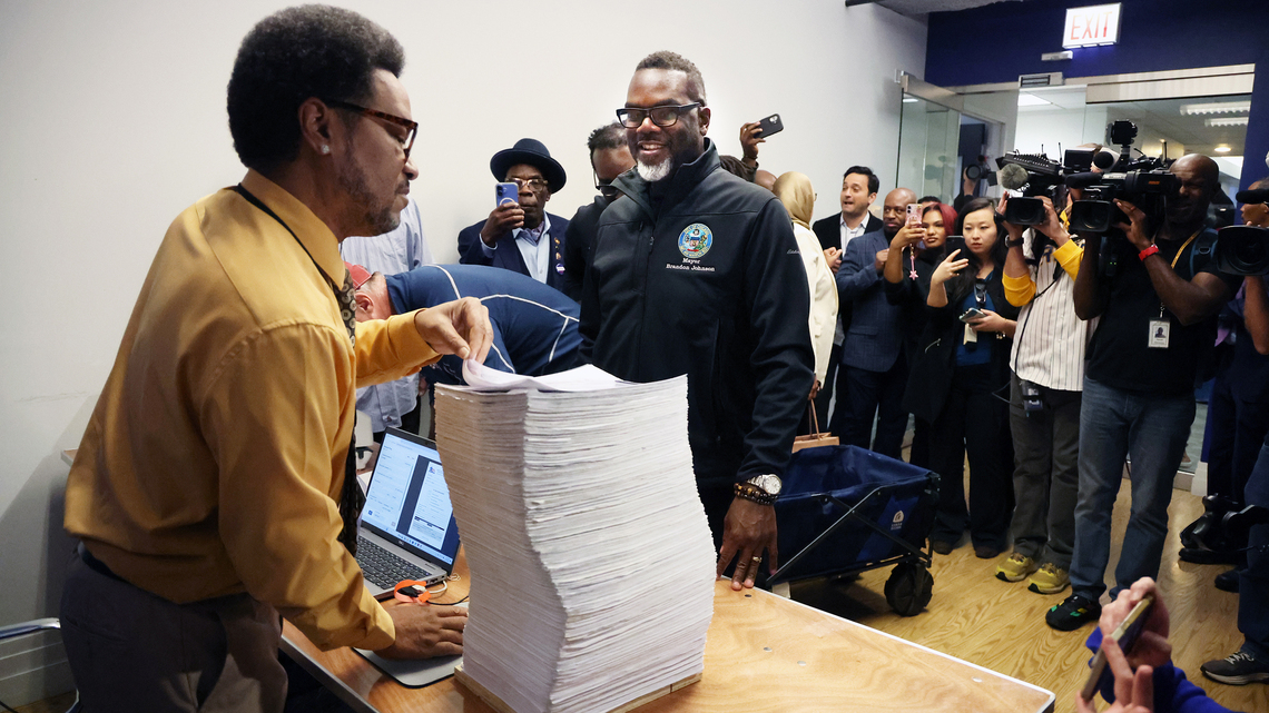 Mayor Brandon Johnson turns in signatures for 2027 mayoral race, skipping lotteries for ballot spots 