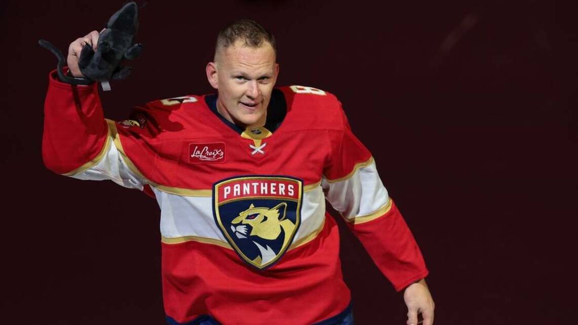 Brady Tkachuk returns to Ottawa with hat trick-happy Panthers