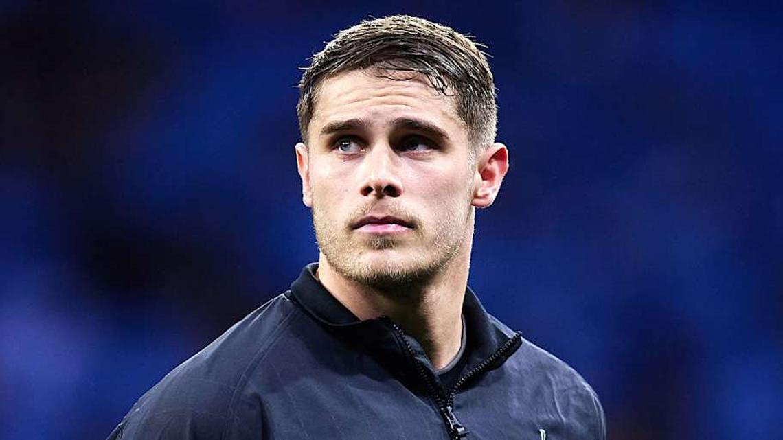  Micky van de Ven has a number of admirers. | Alvaro Medranda/Quality Sport Images/Getty Images 